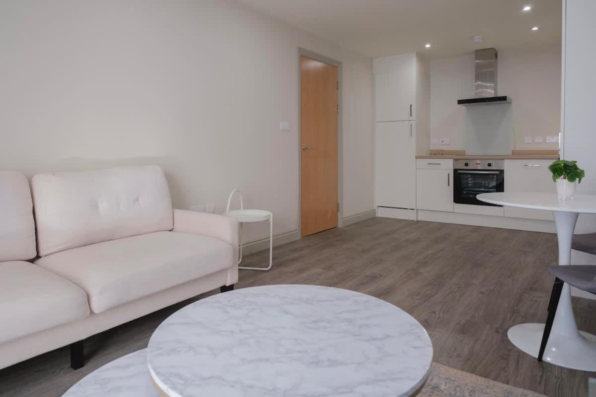 Charming 1-Bedroom Apartment In Leeds City Centre Perfect For Couples Or Solo Travelers Kültér fotó